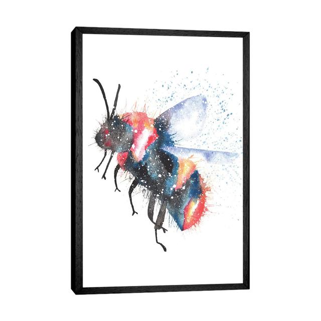 Cosmic Bee von Tanya Casteel - Galerie-verpackte Leinwand Giclée auf Leinwand Sommerallee Größe: 66,04 cm H x 45,72 cm B x 3,81 cm T, Format: Schwarze on Productcaster.