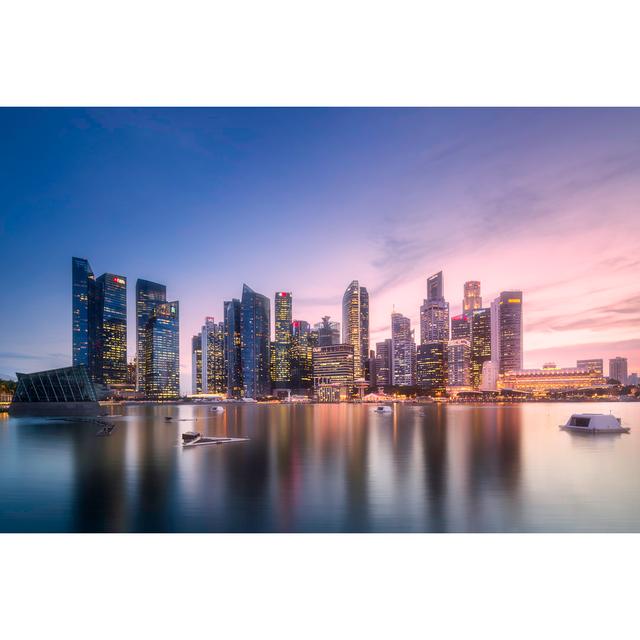 Marina Bay in Singapore - Wrapped Canvas Photograph Latitude Run Size: 30cm H x 46cm W on Productcaster.