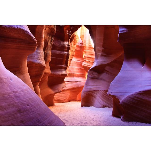 Leinwandbild Upper Antelope Canyon Gracie Oaks Größe: 81cm H x 122cm B on Productcaster.