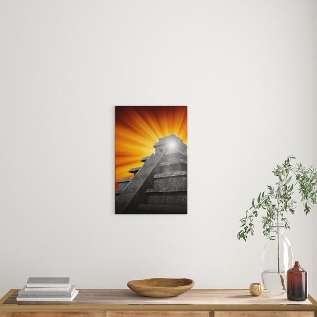 Leinwandbild Mayan Pyramid Temple East Urban Home Größe: 80 cm H x 60 cm B on Productcaster.