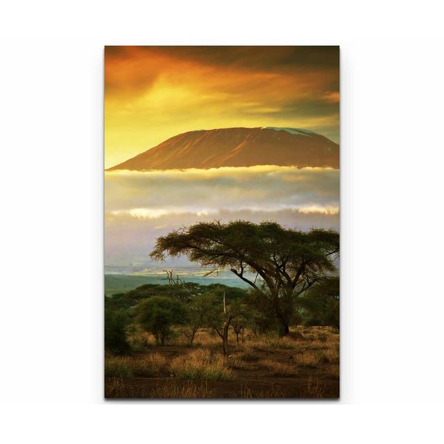 Leinwandbild Landschaft Kilimanjaro in Afrika East Urban Home Größe: 90 L x 60 B on Productcaster.