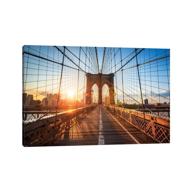 Brooklyn Bridge In New York City by Jan Becke - Wrapped Canvas Gallery-Wrapped Canvas Giclée Latitude Run Size: 30.48cm H x 45.72cm W on Productcaster.