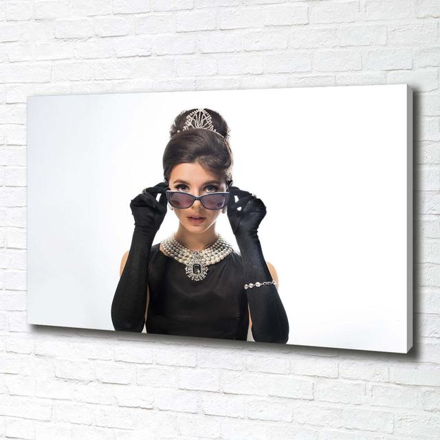 Eine Frau mit Brille - Kunstdrucke auf Leinwand Canora Grey on Productcaster.