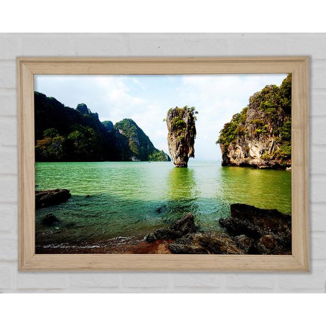 Perfect Hideaway Framed Print Highland Dunes Size: 84.1cm H x 118.9cm W x 1.5cm D on Productcaster.