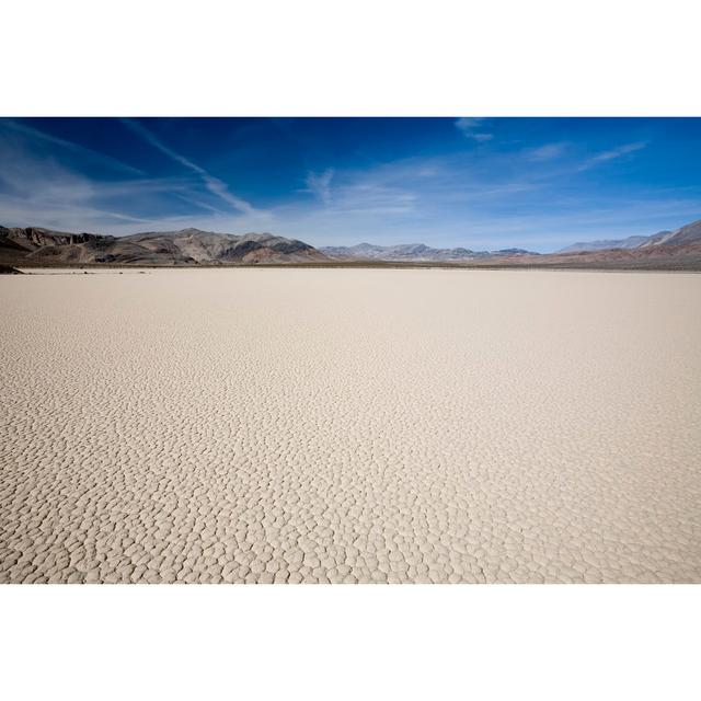 Death Valley Lakebed 157180447 Natur Pur Größe: 81cm H x 122cm B on Productcaster.