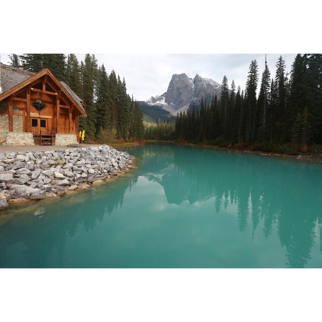 Emerald Lake In Yoho National Park by Spondylolithesis - Print Alpen Home Size: 20cm H x 30cm W on Productcaster.