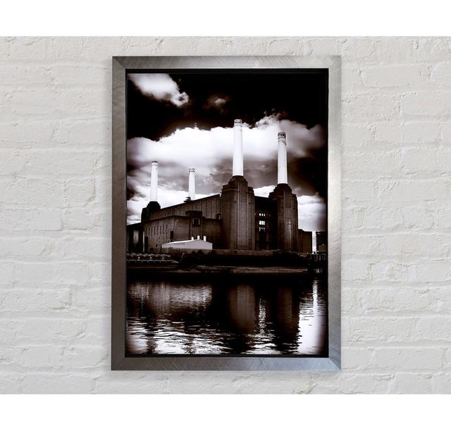 Battersea Power Station - Print Bright Star Size: 141.4cm H x 100cm W x 3.4cm D on Productcaster.