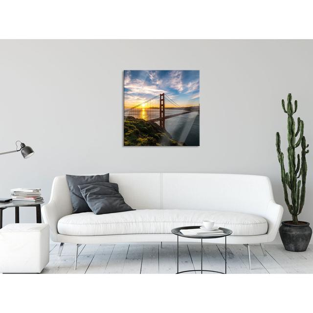 Glasbild Quadratisch | Wandbild Auf Echtglas | Golden Gate Bridge || Inkl. Aufhängung Und Abstandshalter, LQ6657, 2 Haus am Meer Größe: 80 cm H x 80 c on Productcaster.