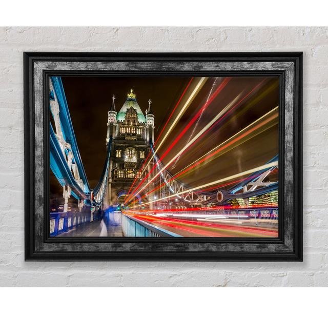 Tower Bridge Speed Of Light 1 - Einzelne Bilderrahmen Kunstdrucke Bright Star Größe: 29,7 cm H x 42 cm B x 8 cm T on Productcaster.