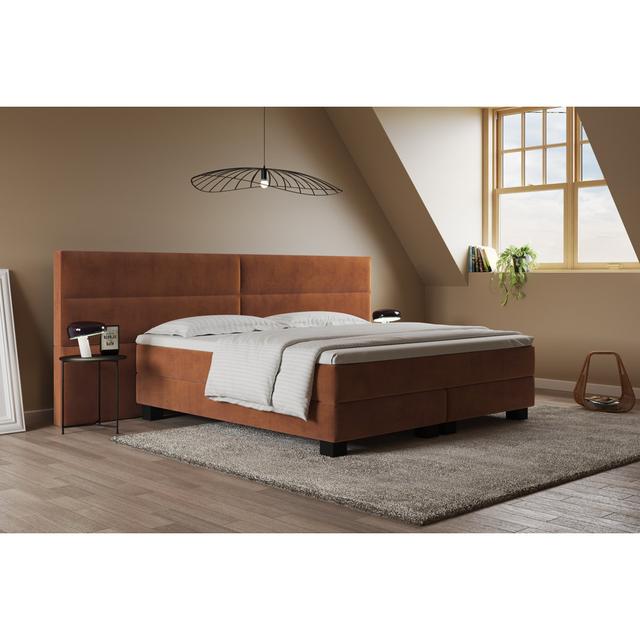 Echtes Boxspringbett Giulia mit Premium Visco Topper, mit Samtstoff bezogen Canora Grey Farbe: Perlfarben/Orange, Matratzenhärte: H2 - bis zu ca. 75 k on Productcaster.