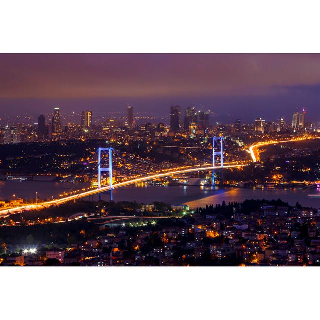 Bosporus-Brücke, Istanbul von Damircudic - Druck 17 Stories Größe: 60 cm H x 40 cm B on Productcaster.