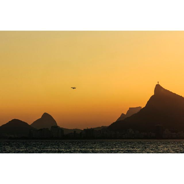 Rio De Janeiro by Mafelipe - Wrapped Canvas Art Prints Alpen Home Size: 81cm H x 122cm W x 3.8cm D on Productcaster.