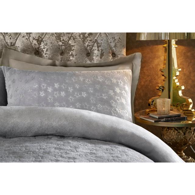 Sighburgh Duvet Cover Set Ebern Designs Colour: Grey, Size: Single Duvet Cover + 1 Pillowcase on Productcaster.