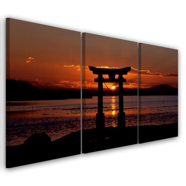 Leinwandbild Torii Gate At Sunset Haus am Meer Größe: 60 cm H x 90 cm B x 2 cm T on Productcaster.