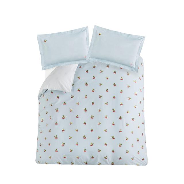 Strawberries Bedset Sophie Allport Size: Super King + 2 Standard Pillowcases on Productcaster.