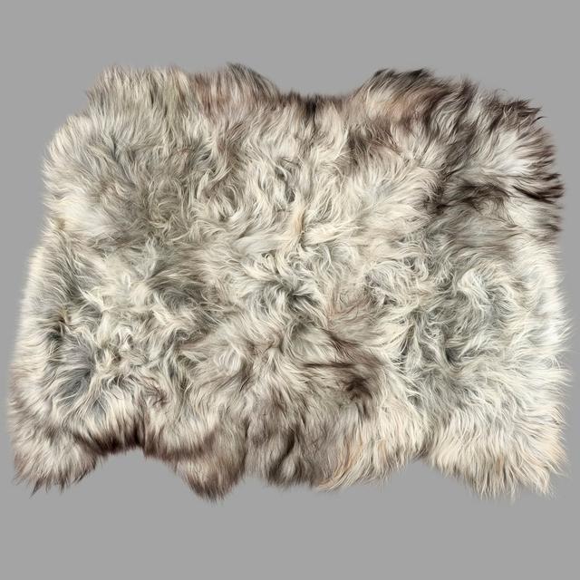 Asa Icelandic Handmade Sheepskin Wool Grey Rug Isabelline on Productcaster.