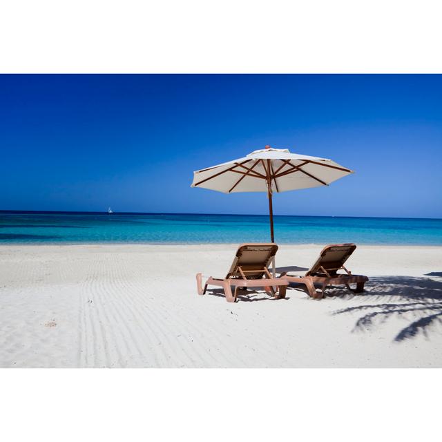 Beach Under A Parasol by Dstephens - No Frame Art Prints on Canvas Beachcrest Home Size: 20cm H x 30cm W on Productcaster.