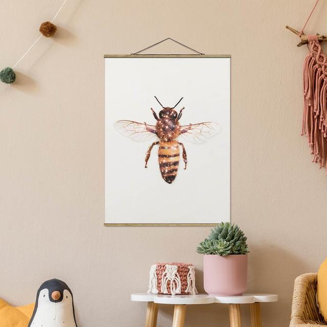 Stoffbild Bee With Glitter by Jonas Loose Sommerallee Größe: 46,5 cm H x 35 cm B x 0,3 cm T on Productcaster.