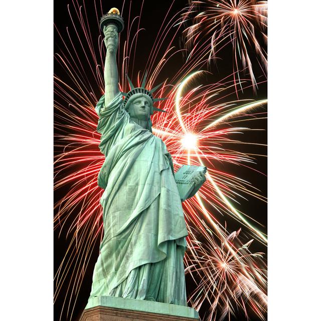 Manetta Statue Of Liberty by Konstantin32 - Wrapped Canvas Photograph 17 Stories Size: 76cm H x 51cm W x 3.8cm D on Productcaster.