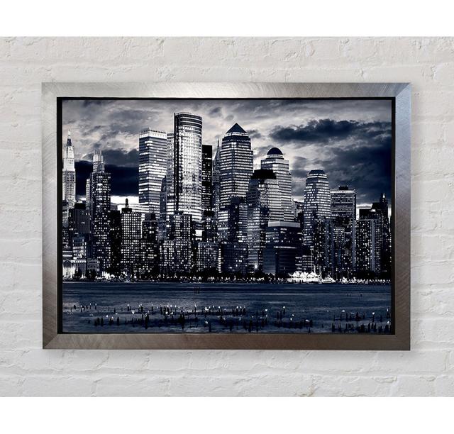 Manhattan Panorama In Blau - Druck Bright Star Größe: 100cm H x 141,4cm B x 3,4cm T on Productcaster.