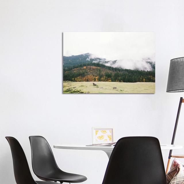 Berge, Portland, Oregon von Lovelylittlehomeco - Gallery-Wrapped Canvas Giclée on Canvas Gracie Oaks Format: Leinwandbild, Größe: 66,04 cm H x 101,6 c on Productcaster.