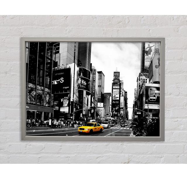 Broadway Yellow Cab B N W - Einzelner Bilderrahmen Kunstdrucke auf Leinwand Bright Star Größe: 100 cm H x 141,4 cm B x 3,3 cm T on Productcaster.