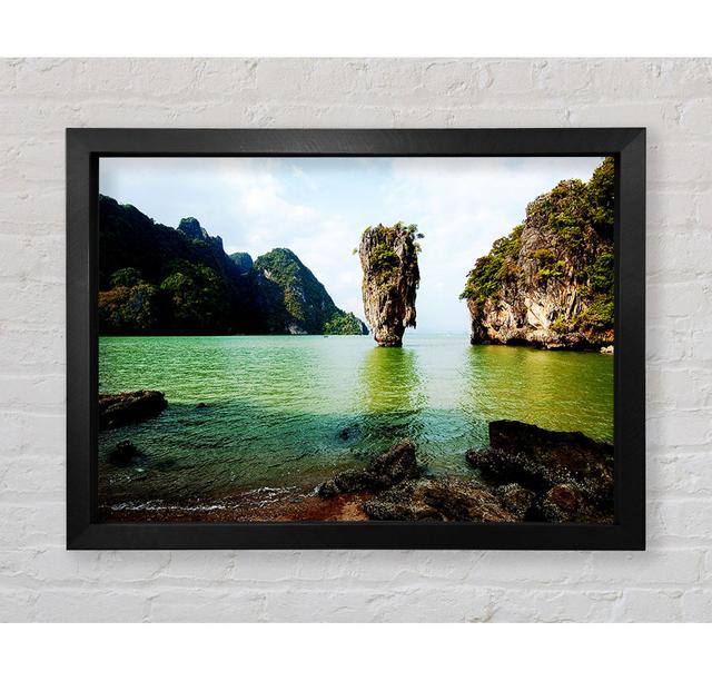 Perfect Hideaway - Print Bright Star Size: 42cm H x 59.7cm W x 3.4cm D on Productcaster.