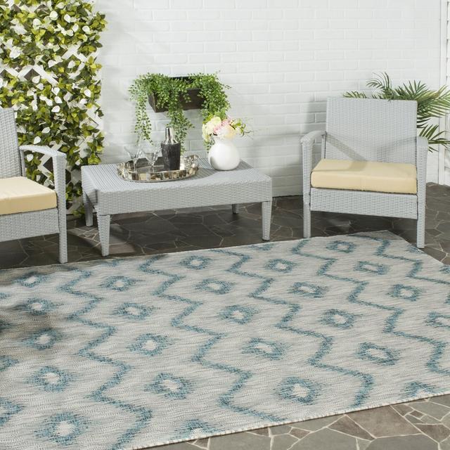 Nanticoke Hooked Light Green/Grey Indoor/Outdoor Rug Highland Dunes Rug Size: Rectangle 120 x 180cm on Productcaster.