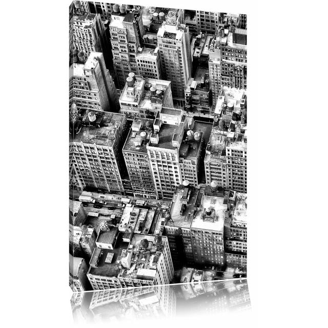 Leinwandbild New York City in Monochrom East Urban Home Größe: 100 cm H x 70 cm B on Productcaster.