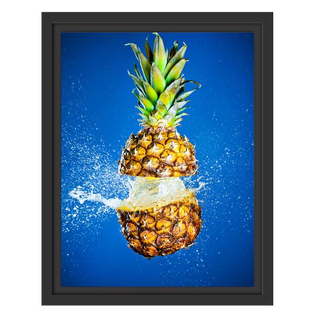 Gerahmtes Wandbild Ananas mit Wasser bespritzt East Urban Home Größe: 38 cm H x 30 cm B, Format: Paper Blue on Productcaster.