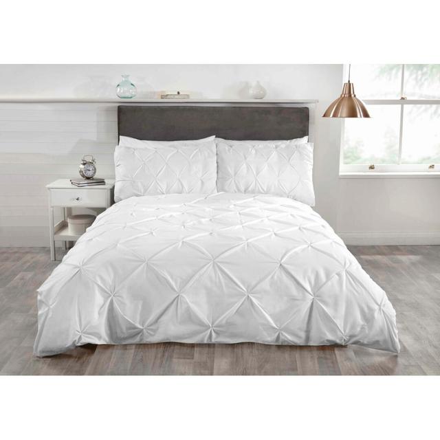 Degraff 144 TC Duvet Cover Set Brambly Cottage Colour: White, Size: King Duvet Cover + 2 Standard Pillowcases on Productcaster.