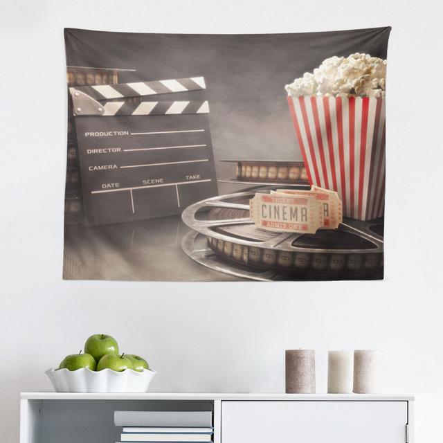 Tapisserie Movie Theater East Urban Home Größe: 110 cm H x 150 cm B on Productcaster.