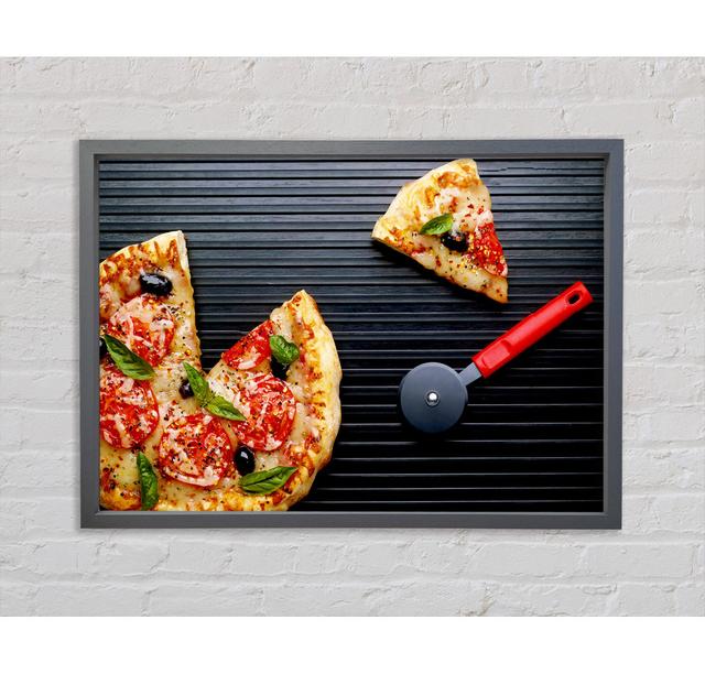 Pizza Sliced - Einzelner Bilderrahmen Kunstdrucke auf Leinwand Ebern Designs Größe: 100cm H x 141,4cm B 3,3cm T on Productcaster.