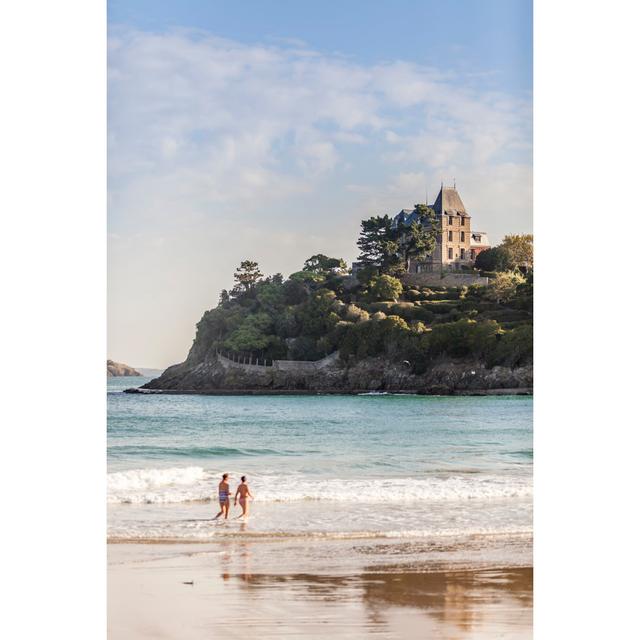 Beach Of Dinard, France House of Hampton Size: 91cm H x 61cm W on Productcaster.