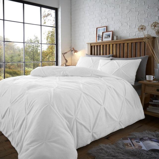 Apriel Duvet Cover Set 17 Stories Size: Double Duvet Cover + 2 Standard Pillowcases, Colour: White on Productcaster.