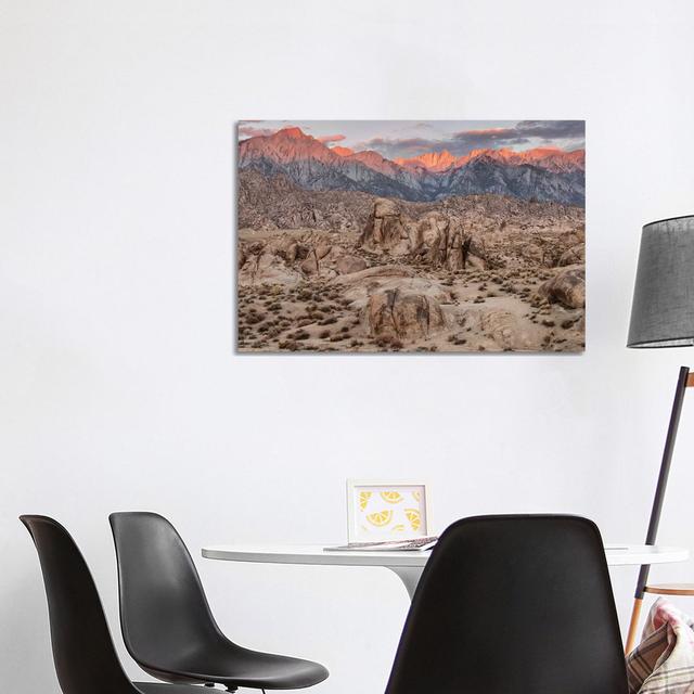 Usa, Eastern Sierra, Alabama Hills by John Ford - Wrapped Canvas Gallery-Wrapped Canvas Giclée Alpen Home Size: 66.04cm H x 101.6cm W on Productcaster.