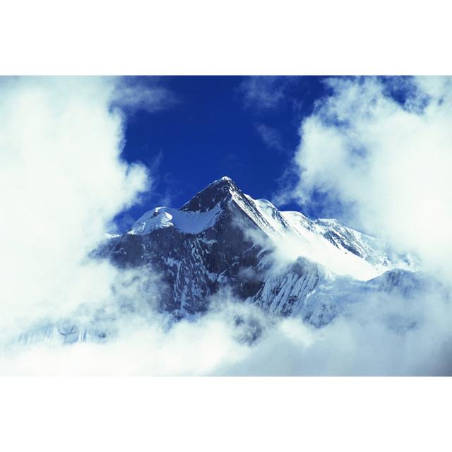 Above The Clouds by Rawpixel - Druck 17 Stories Größe: 60 cm H x 90 cm B on Productcaster.