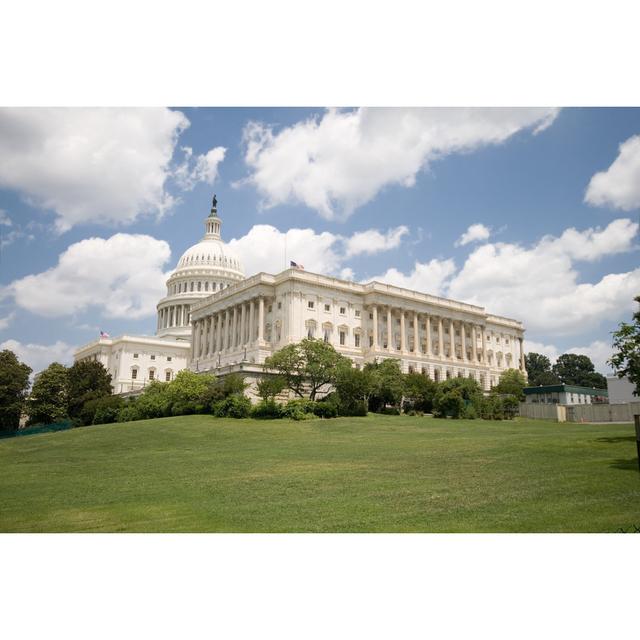 Washington DC by Qingwa - Wrapped Canvas Photograph 17 Stories Size: 30cm H x 46cm W on Productcaster.