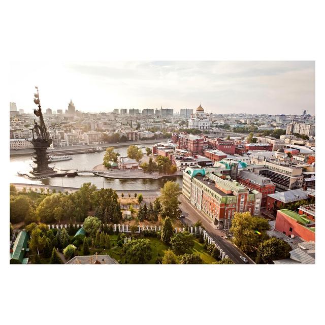 Matt Fototapete City of Moscow 1,9 m x 288 cm East Urban Home on Productcaster.