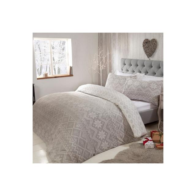 Brough Polyester No Pattern Duvet Cover Set with Pillowcases The Seasonal Aisle Colour: Grey, Size: Double - 2 Standard Pillowcases on Productcaster.