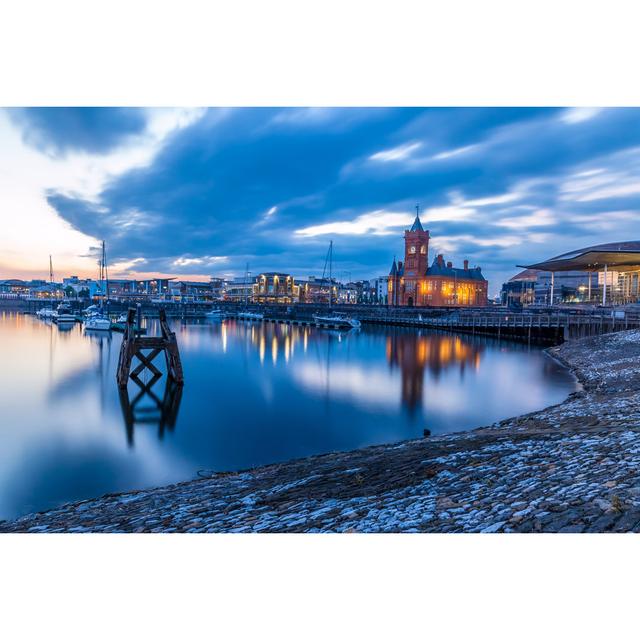 Garay Pierhead in Cardiff, Wales - Wrapped Canvas Photograph House of Hampton Size: 81cm H x 122cm W x 3.8cm D on Productcaster.