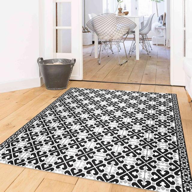 Square Giuseppa Geometric Machine Woven Area Rug East Urban Home Rug Size: Square 100cm on Productcaster.