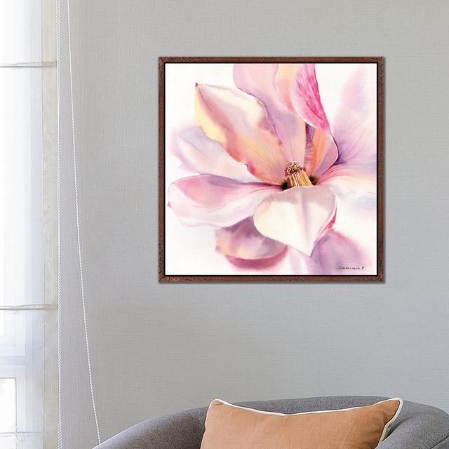 Magnolienblüte von HomelikeArt - Galerie-verpackte Leinwand Giclée auf Leinwand Lark Manor Größe: 66,04 cm H x 66,04 cm B, Format: Klassischer Schatte on Productcaster.