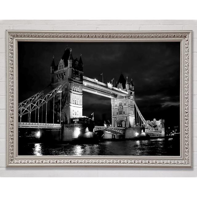 London Tower Bridge B N W - Druck Bright Star Größe: 84,1 cm H x 118,9 cm B x 3 cm T on Productcaster.