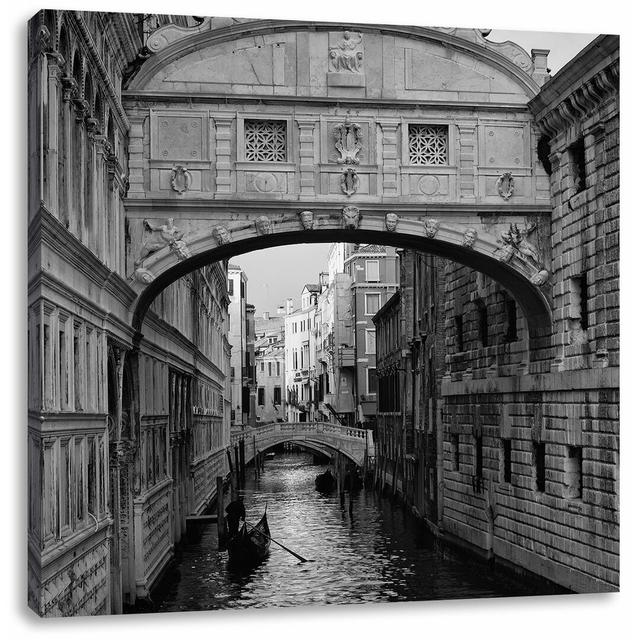 Leinwandbild Romantischer Kanal in Venedig East Urban Home Größe: 70 cm H x 70 cm B on Productcaster.