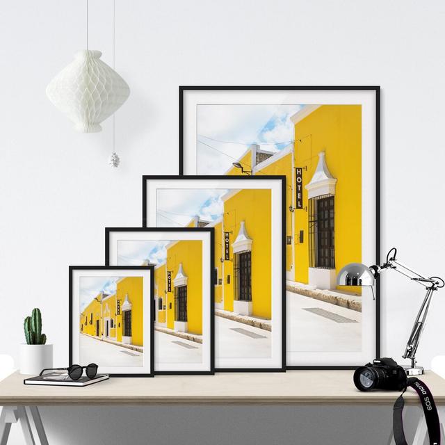 Gerahmtes Poster City in Yellow East Urban Home Größe: 55 cm H x 40 cm B, Rahmenauswahl: Mattes Schwarz on Productcaster.