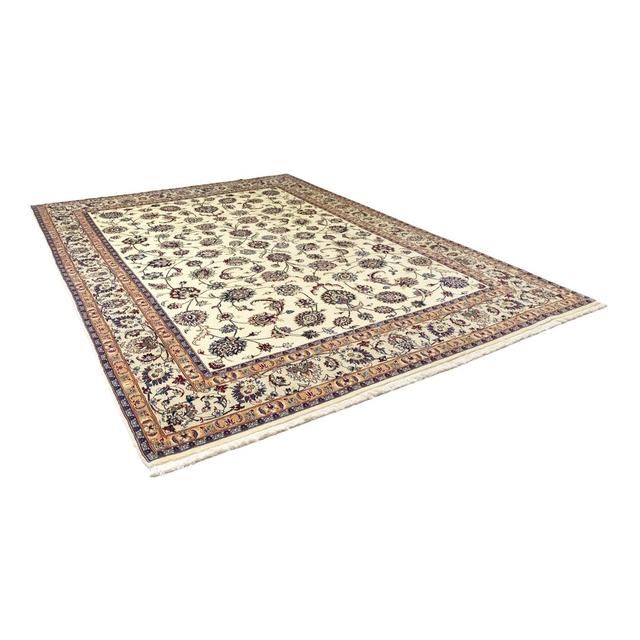 Luanne Classic Rug Marlow Home Co. on Productcaster.