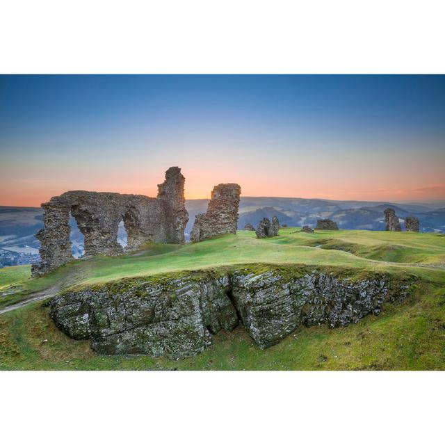 Castell Dinas Bran, Crow Castle, Llangollen von Benstevens - Druck 17 Stories Größe: 40cm x 60cm B on Productcaster.