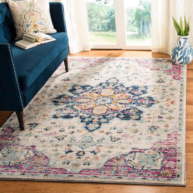 Sylacauga Hooked Ivory/Green/Maroon Rug Bloomsbury Market Rug Size: Rectangle 200 x 300cm on Productcaster.