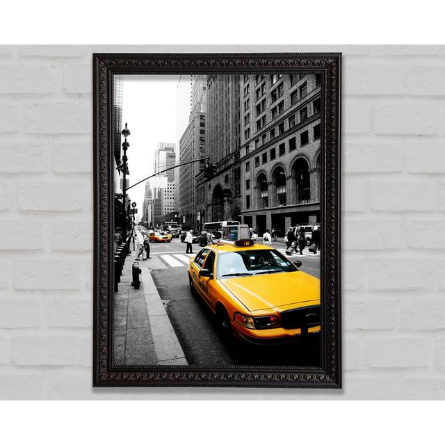 Gerahmtes Poster New York City Yellow Taxi Cab On B N W Bright Star Größe: 42 cm x 29,7 cm on Productcaster.